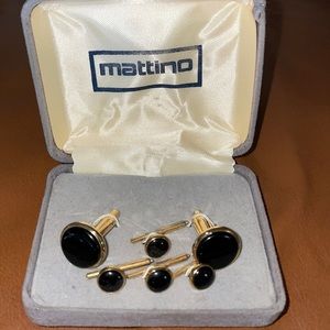 Mattino cuff link and button set gold plated w black stone with box
